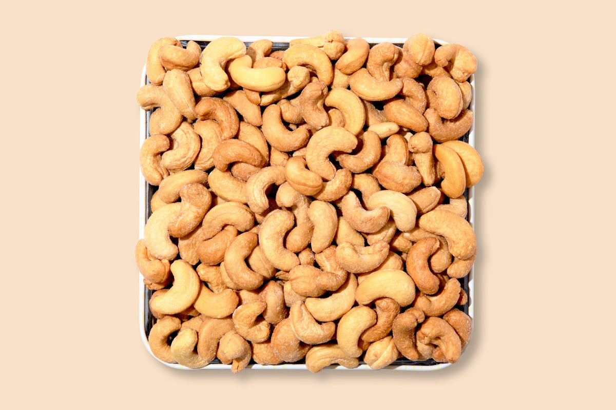 Jumbo Cashews Gift Tin (2 lbs.)