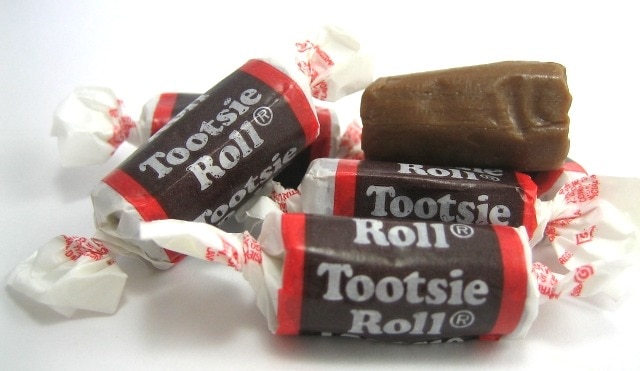 How many calories are in Tootsie Roll candies?