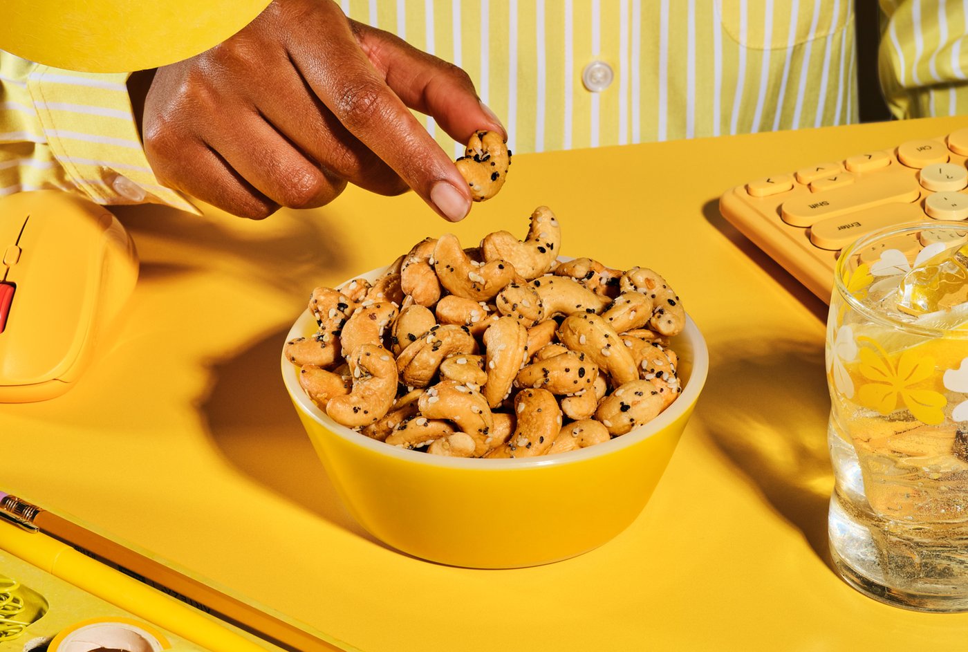 Everything Bagel Cashews photo