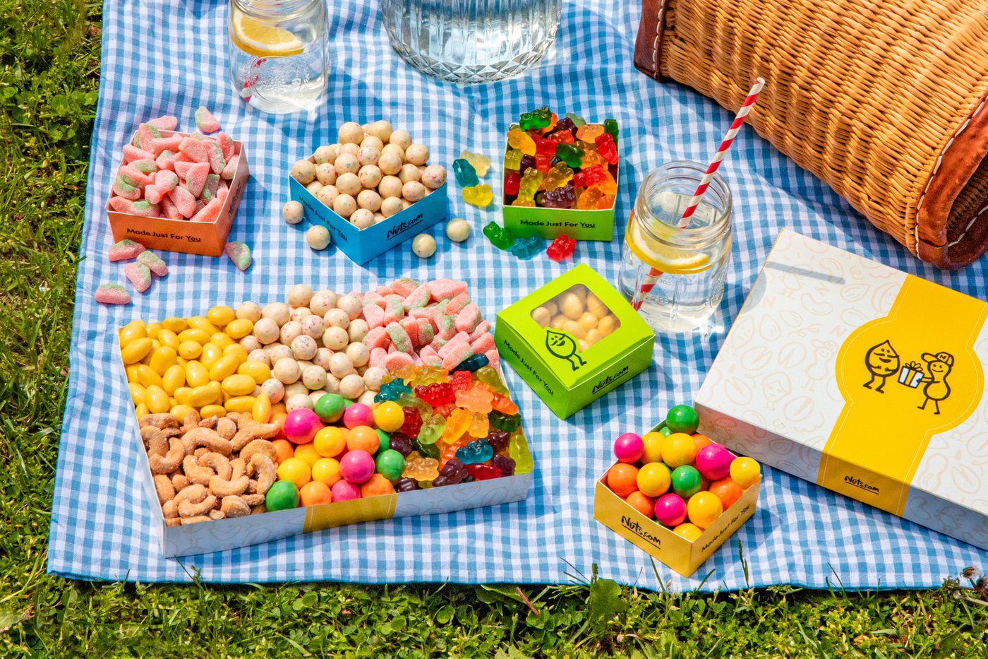 Sweet Summertime Gift Box image zoom