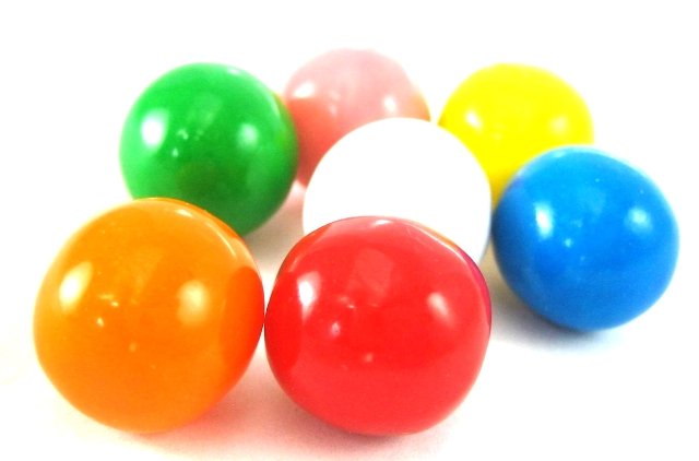 Gumballs White Bubble Gum 2 Pounds 0.5 inch Mini Gumballs by Sweet Maple  Candies
