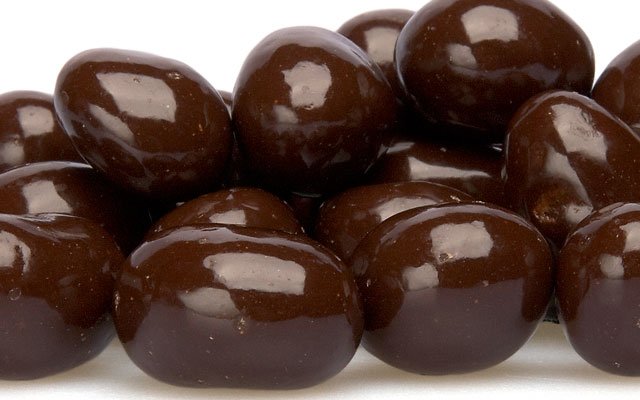 chocolate covered raisins