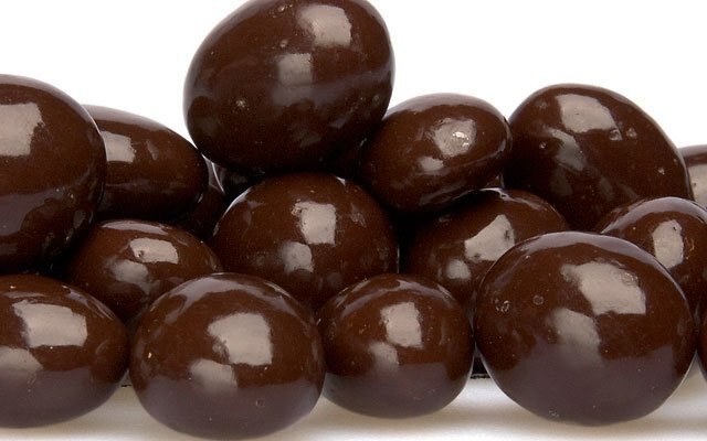 dark chocolate peanuts